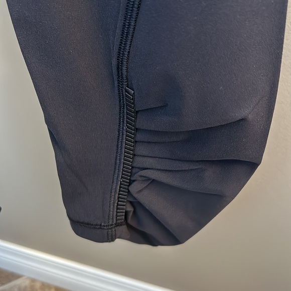 Lululemon Play Off the Pleats Tights - 25” Black - Picture 3 of 4